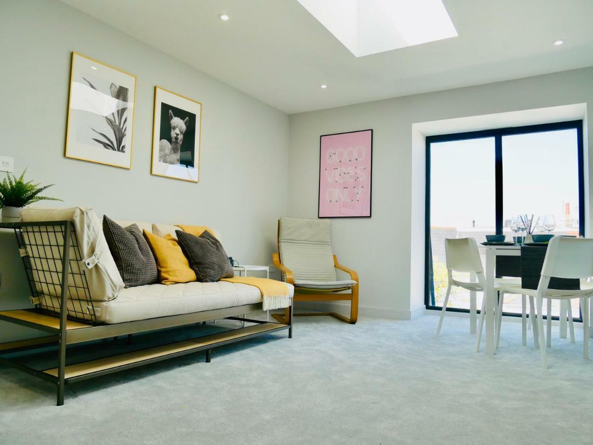 Stunning Sea View Near The Beach, & Poole Appartamento