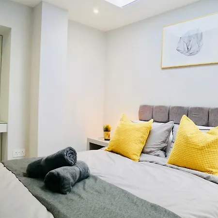 Stunning Sea View Apartment Near The Beach, Bournemouth & Poole Exterior photo